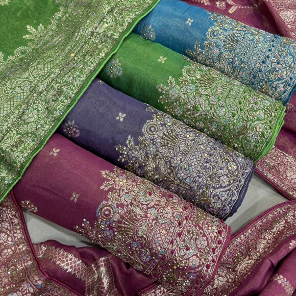 Designer Pakistani Wedding Wear Magenta Pink Banarasi Silk With Embroidery Shara - Picture 3 of 3